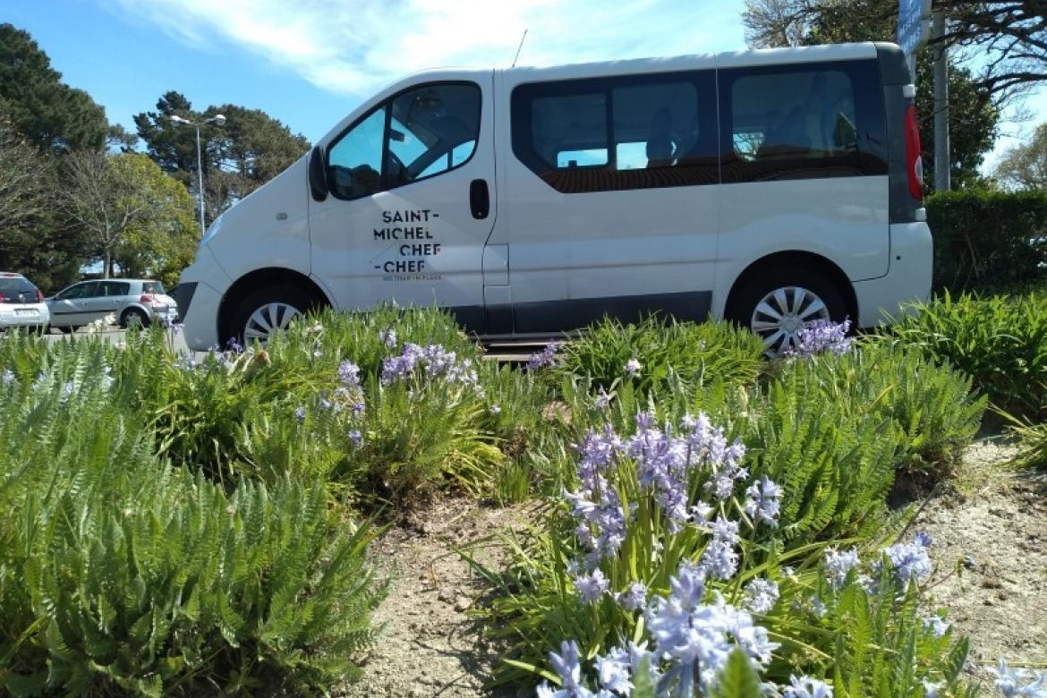 Minibus